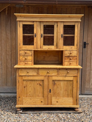 Traditional pine welsh - traditional,