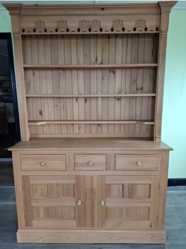 Pine welsh dresser with - dresser,