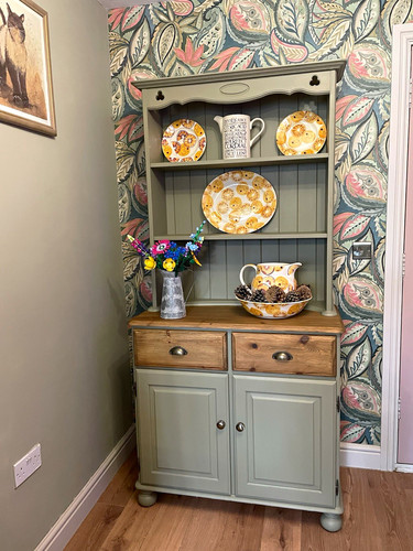 Solid pine welsh - solid,